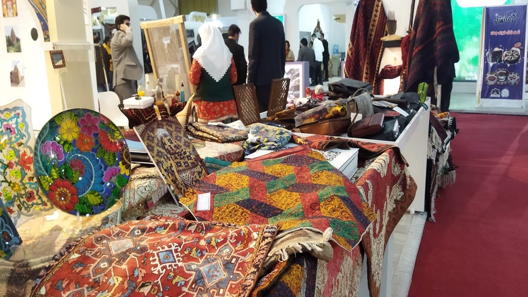 گزارشی از نمایشگاه بهاره مدرس